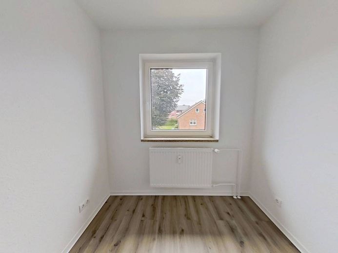 Tee aufbrühen, Füße hochlegen, Kaltmiete sparen: Moderne 2-Zimmer-Wohnung mit BALKON – Ansicht I: Schlafzimmer II
