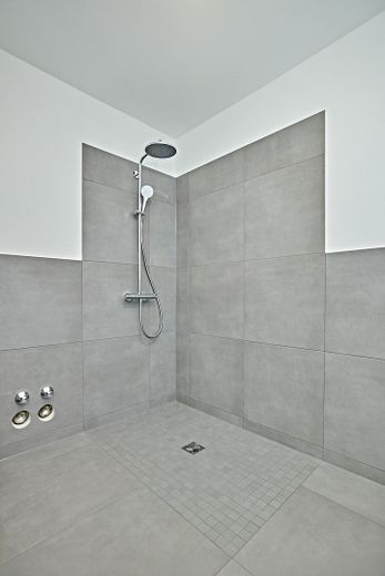 Перший заселення! - 3-кімнатна квартира з гостьовим WC, XXL-балконом і паркомісцем – Badezimmer