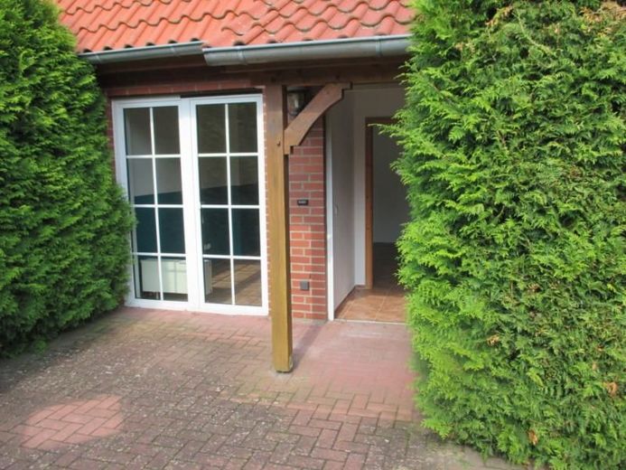 2 Zimmer Wohnung, mit Terrasse und Gartennutzung – Bild 1