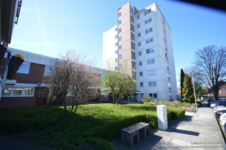 Renovierungschance in Göttingen-Weende: 3-Zimmer-Wohnung mit Potenzial &amp; Westbalkon – Außenansicht