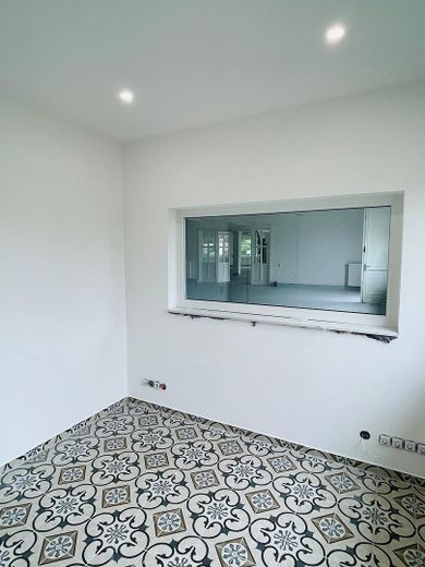 NUOVO! 875 m² di superficie commerciale – RISTRUTTURATA E SENZA PROVVIGIONE | Visitatela subito! – Foto 24