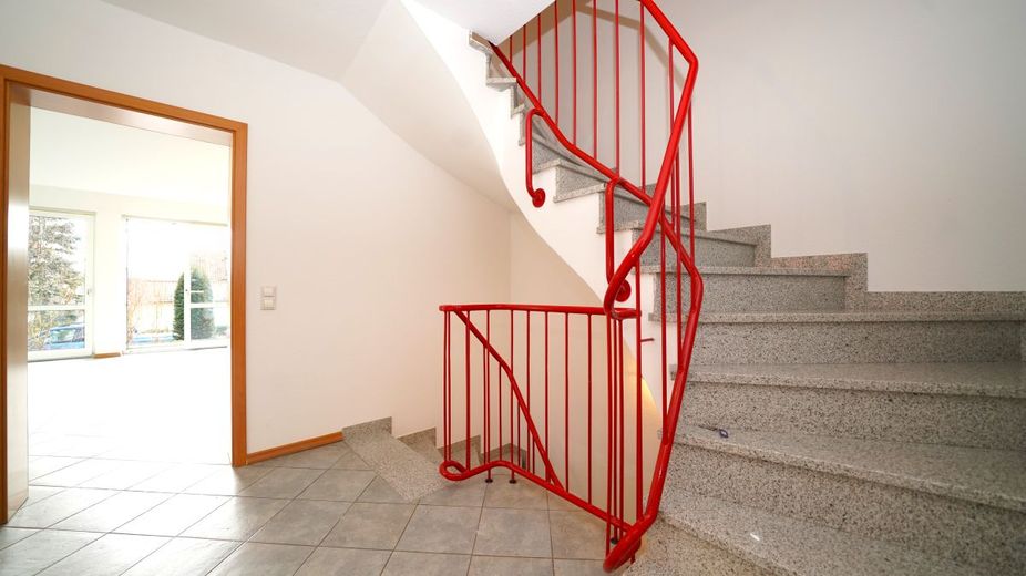 Halbes Haus, volles Glück, sofort einziehen! - FALC Immobilien Heilbronn – Hell und freundlich