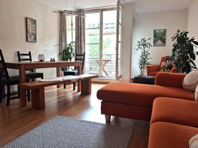 Angenehme 3Zi Wohnung – Wohnzimmer