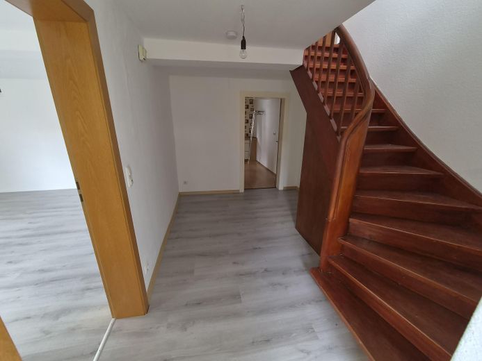 Vollständig renoviertes 5-Zimmer-Haus mit Einbauküche – Foto 4