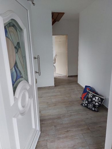 Flur EG von Haustür aus