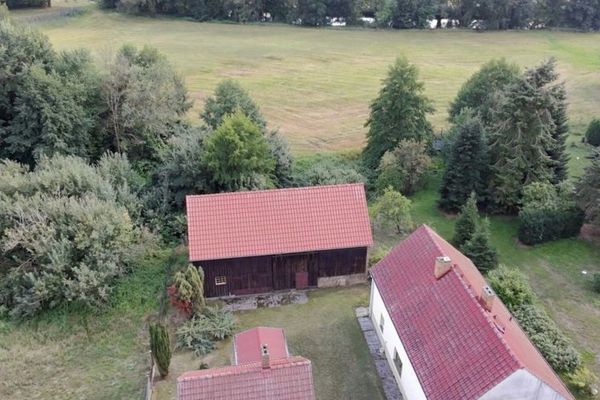 Жилой дом в тихом, идиллическом месте непосредственно на берегу Шпрее