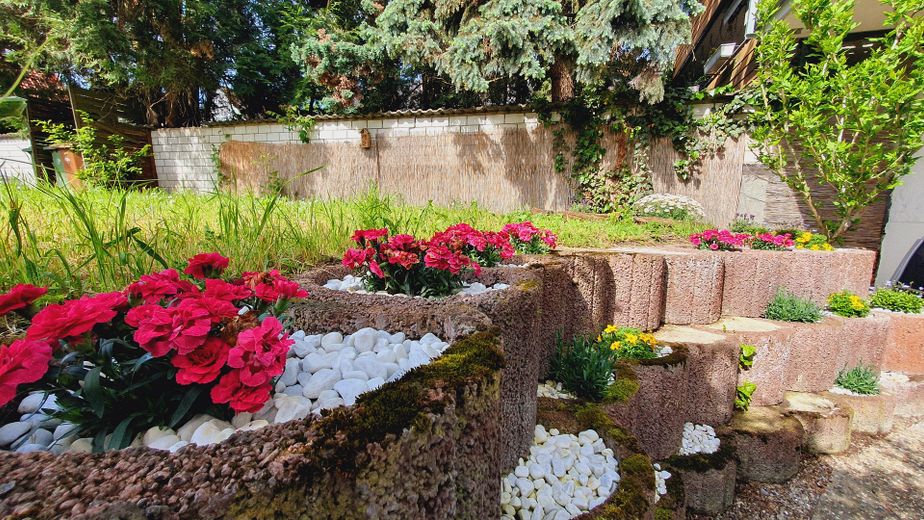 Tranquillo appartamento di 2 locali con terrazza e garage – Foto 1