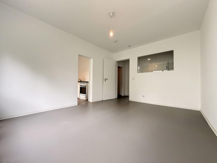 Appartamento di 2 locali al piano rialzato in Lichtenberg urbano – Zimmer 2
