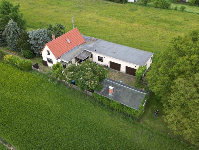 Sommeridyll: abseits gelegenes Einfamilienhaus mit großem Grundstück – फोटो 1