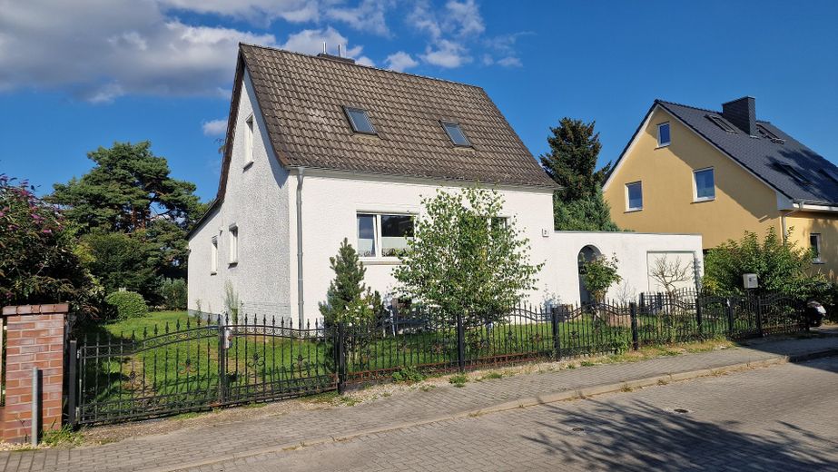 Straßenansicht 2