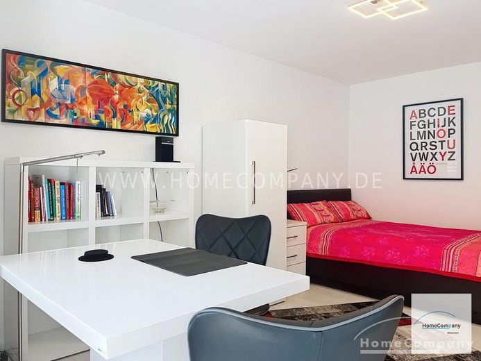 Tolles, neu renoviertes und möbliertes Apartment mit Balkon in Bestlage Bogenhausen – cc9ec13afb8a8dd16074759a29efe54d3fa64bb3.jpg