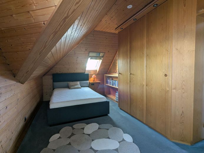 Exceptional Detached House in a Dream Location on the Edge of Open Fields – Schlafzimmer