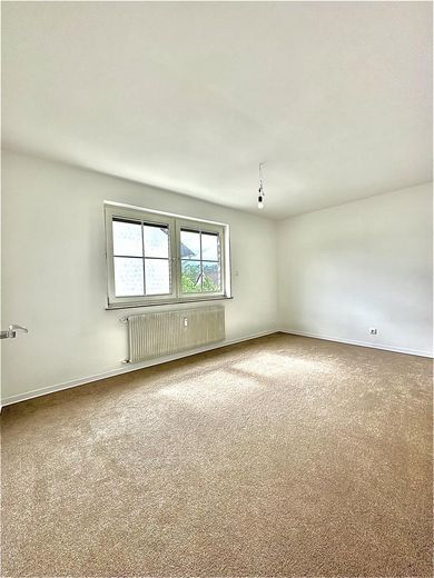 Helle 3-Zimmer-Wohnung mit Balkon – ruhige & zentrumsnahe Lage – Schlafzimmer