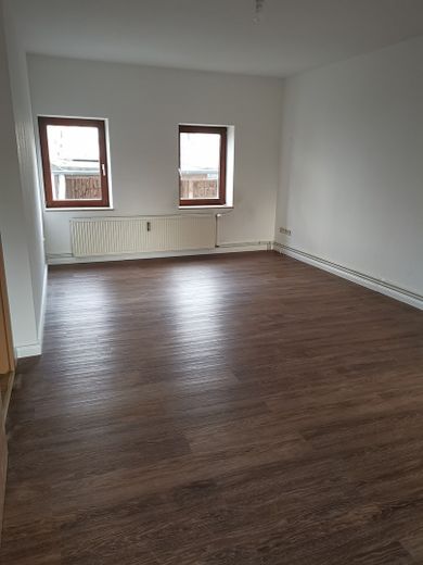 ** 645 € з комунальними витратами ** 3 хвилини пішки до центру міста та Старого міста: гарна, світла 1-кімнатна квартира у дворі – Wohn-Schlafzimmer 