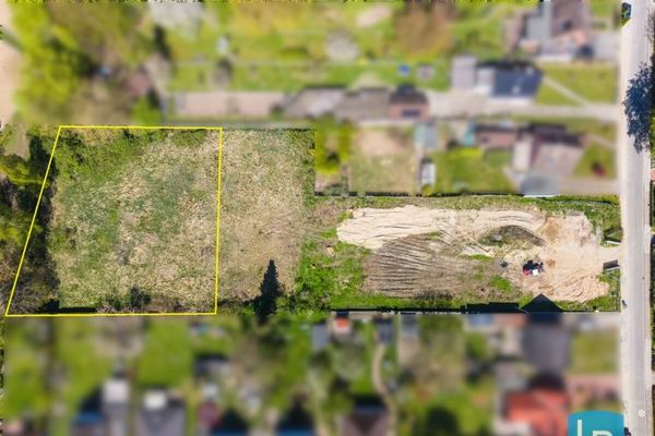Parcelas de proyecto para dos edificios plurifamiliares con hasta 4 viviendas cada uno