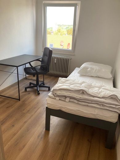 Möblierte WG-Zimmer in Zentrumsnah in Heilbronn/ Balkon & Stellplatz - Erstbezug nach Renovierung – Schlafzimmer