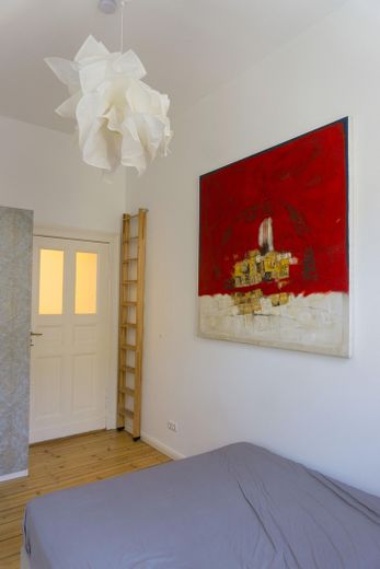 Ruhige Zweizimmerwohnung in beliebter Gegend in Berlin Kreuzberg – Schlafzimmer