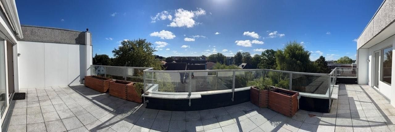 Penthousewoning met groot dakterras en nabij de Förde van particulier – Ausblick Dachterrasse