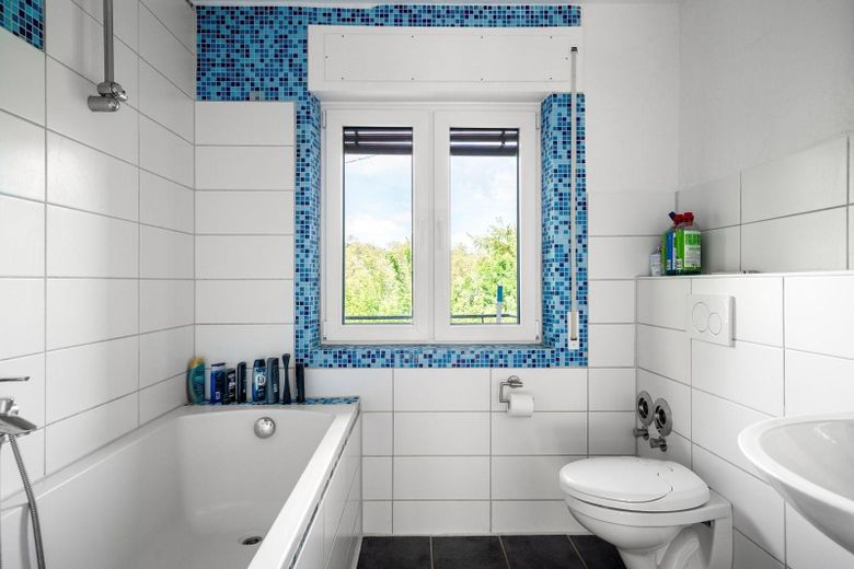 Neugründung 6er-WG Lörrach mit Balkon & Terrasse – Bad OG