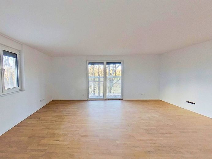 **PREMIÈRE OCCUPATION** Appartement moderne de 2 pièces avec BALCON ensoleillé – Ansicht I: Wohn- und Esszimme…