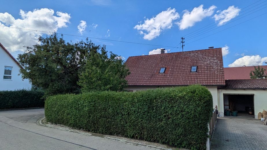 Affascinante casa indipendente in posizione tranquilla – vendita privata (senza agenzia) – Geschützter Garten...