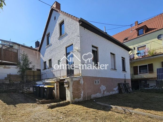 *provisionsfrei* Sanierungsbedürftiges Einfamilienhaus mit Grundstück in Schiffweiler, ruhige Lage – फोटो 1