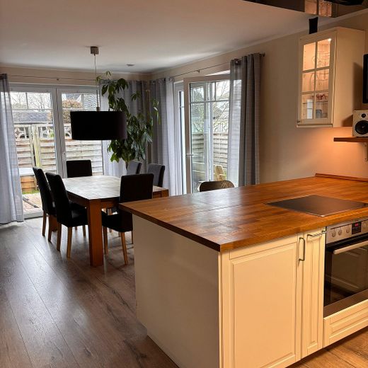 Küche und Essbereich EG