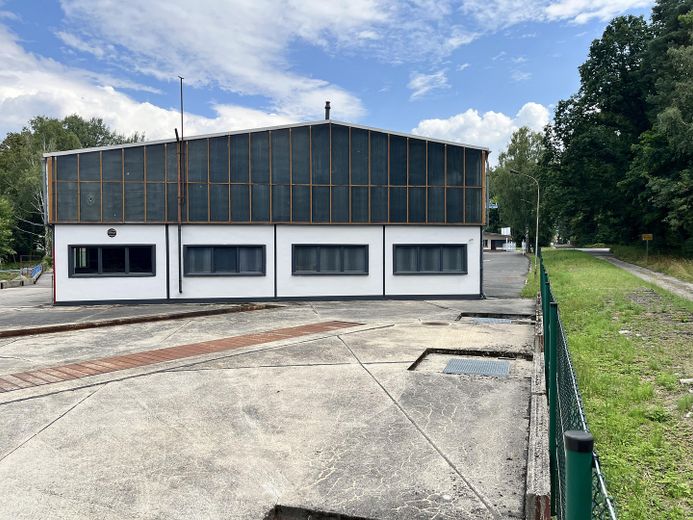 Waren-Umschlagplatz/Lager/Depot/Halle-Grd.9.536m²/ Nutzf.3.145m²-Dreiländereck DE/PL/CZ-Lkr. Görlitz – Gelände - Halle