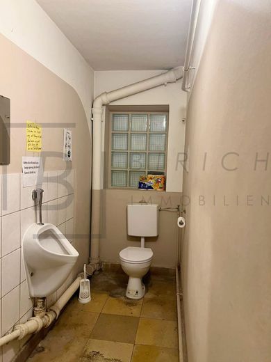 Produktions- Lagerhalle 3300m² auf 2225m² Grundstück, angrenzend an die Autobahn A7 nähe Kempten – WC