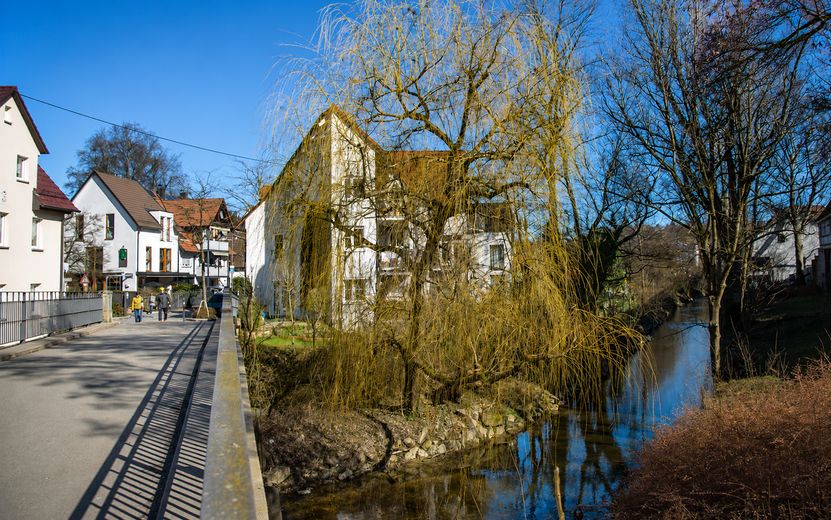 Zentrale 2,5-Zimmer Wohnung in idyllischer Innenstadtlage – Außenansicht