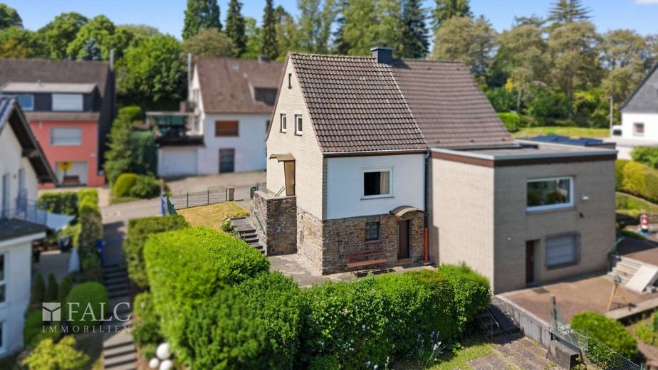 Warum noch eine Eigentumswohnung kaufen? – Außenansicht Rückseite