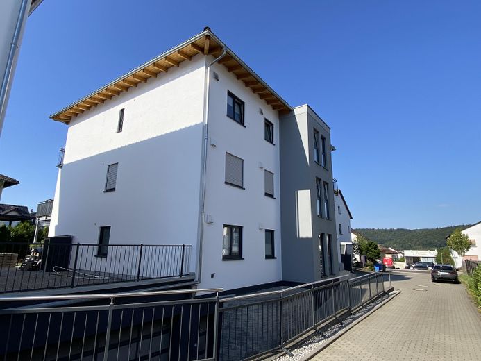 Exklusive Penthousewohnung mit großer Dachterrasse, EBK & Garage in Marburg-Cappel – Foto 3