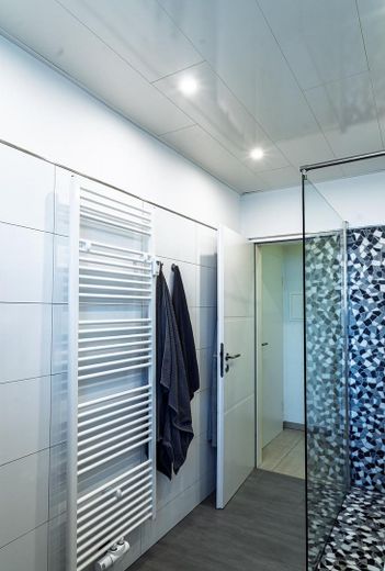 Einziehen und wohlfühlen: komplett sanierte 3-Zimmer-Wohnung mit Balkon und Garage – Foto 14