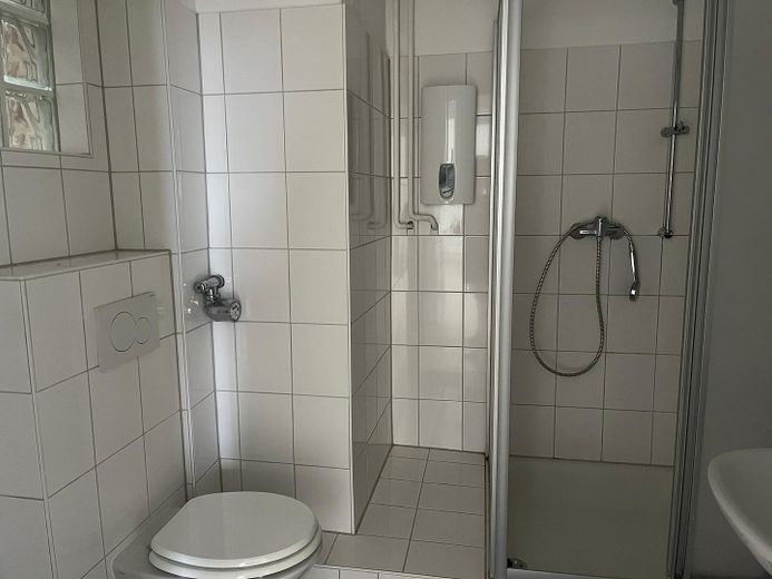 Attraktive 2-Zimmer Wohnung in Rotherbaum – Badezimmer