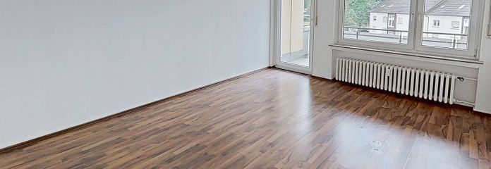 Appartement lumineux de 2 pièces avec BALCON – Ansicht I: Wohn- und Esszimmer