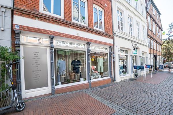 Historisches Flair trifft modernen Loft-Charakter – repräsentative Gewerbeimmobilie in bester Innenstadtlage von Stade