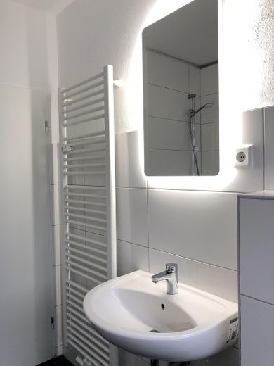 Renovierte 4-Zimmer-Wohnung mit Garten in Rheine-Hauenhorst – Bad