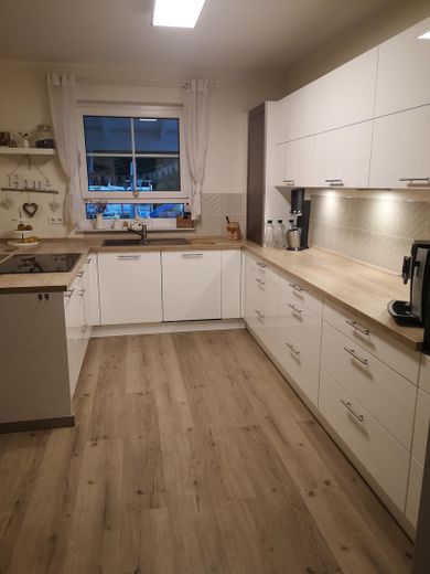 Charmantes Einfamilienhaus in ruhiger 2. Reihe – Küche