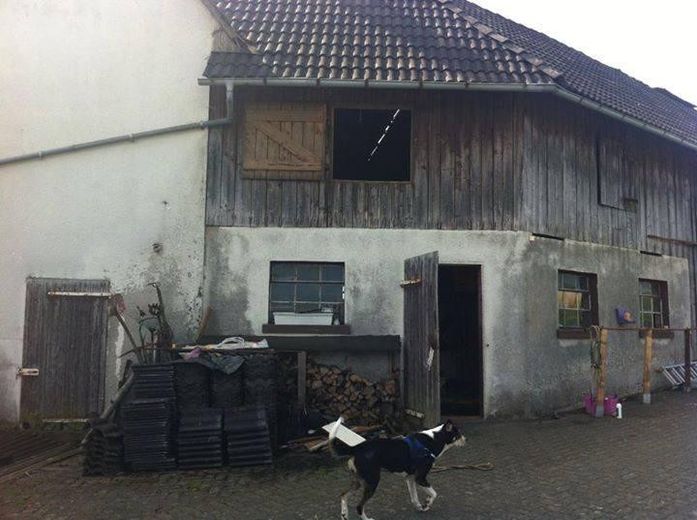 Anbau bzw. Scheune Hofeinfart