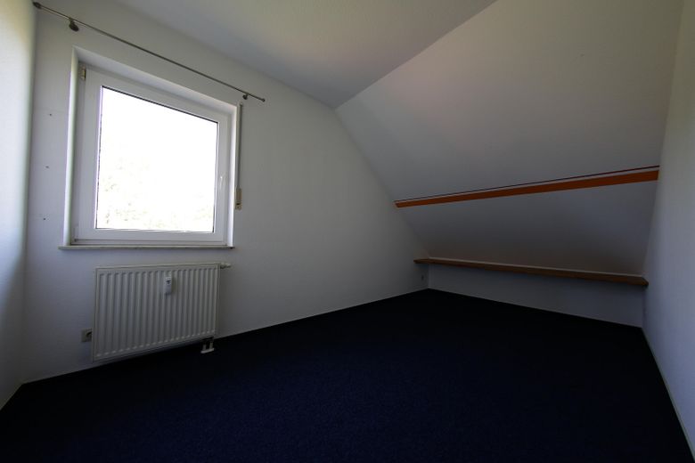 Viel Platz, viel Grün, kein Stress: Ihr neues Zuhause am Waldrand – Kinderzimmer / Gästezimmer