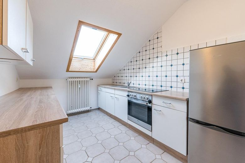 Attraktive 3 Zimmer- Dachgeschosswohnung mit Blick in die Schweiz – फोटो 1