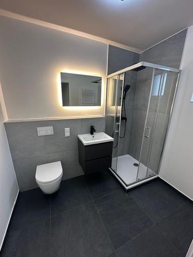 Mieten war gestern: Ihre 2-Zimmer-Traumwohnung ab 584 € / Monat! KfW-55 saniert & Provisionsfrei. – Bad
