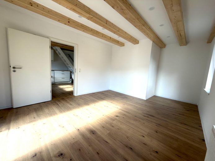 Hochwertiges, kernsaniertes, bezugsfertiges Zweifamilienhaus – Energieklasse A – OG Wohnzimmer