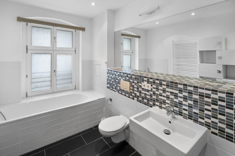 Summer-Sale bis 31.08. | 171 m² Großzügigkeit im Berliner Regierungsviertel | jetzt 1.395.000 € – Bad