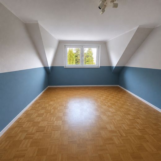 Bergstraße'daki Lorsch'ta galeri ve asma katlı yüksek kaliteli yarı müstakil ev – Elternschlafzimmer ausgeräumt 