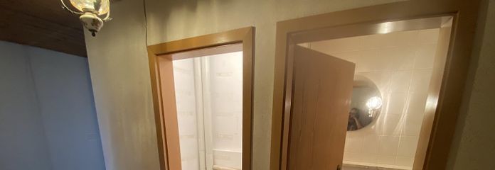 rechts WC links Abstellraum