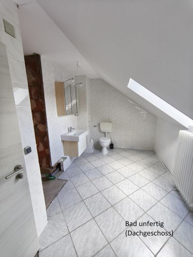 Bad im Dachgeschoß