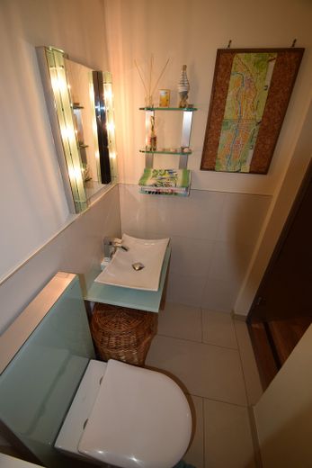 Provisionsfrei:  134m² ETW mit umlaufender Terrasse und Garage – 7 Gäste WC