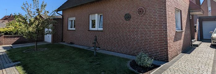 सहायक आवास वाली एकल-परिवार आवासीय संपत्ति