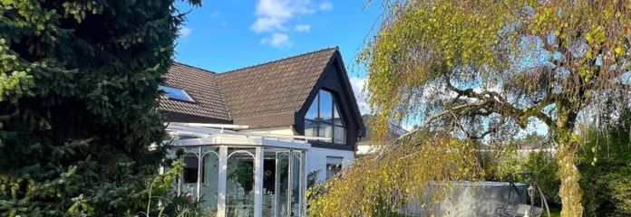Sehr geschmackvolles Zweigenerationenhaus in Gersweiler